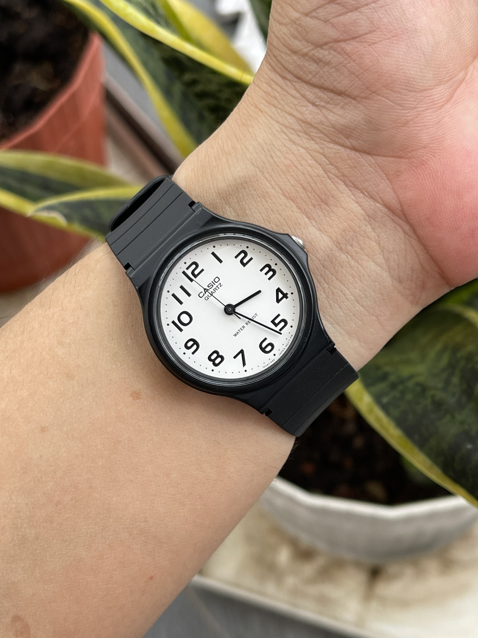 Đồng hồ nam Casio MQ-24 chạy pin hàng Si