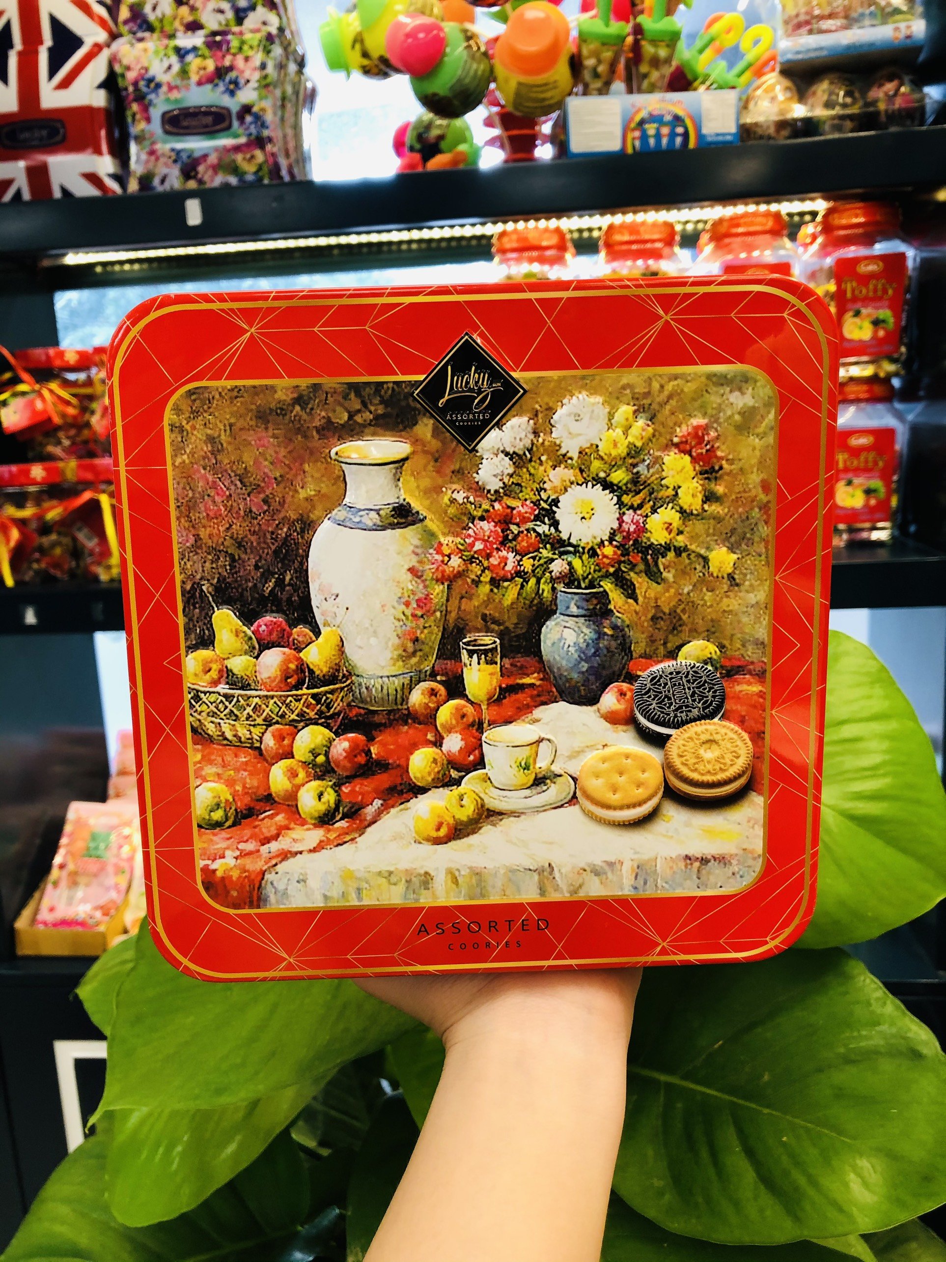 Bánh  LUCKYSUN 180g HỘP THIẾC