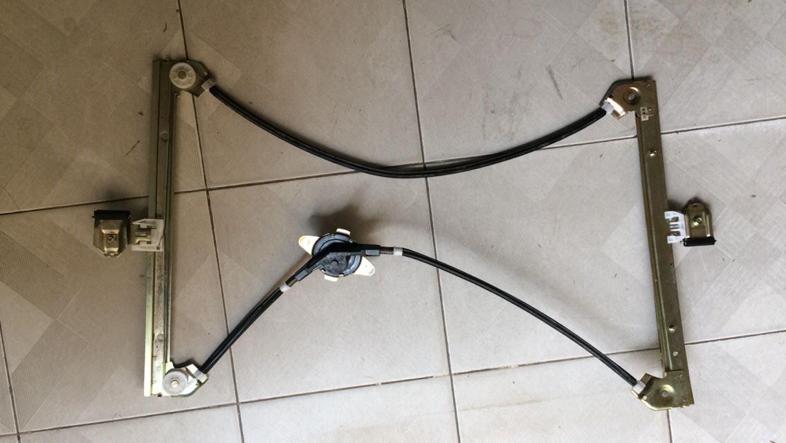Compa lên xuống kính trước Vinaxuki 5 ta