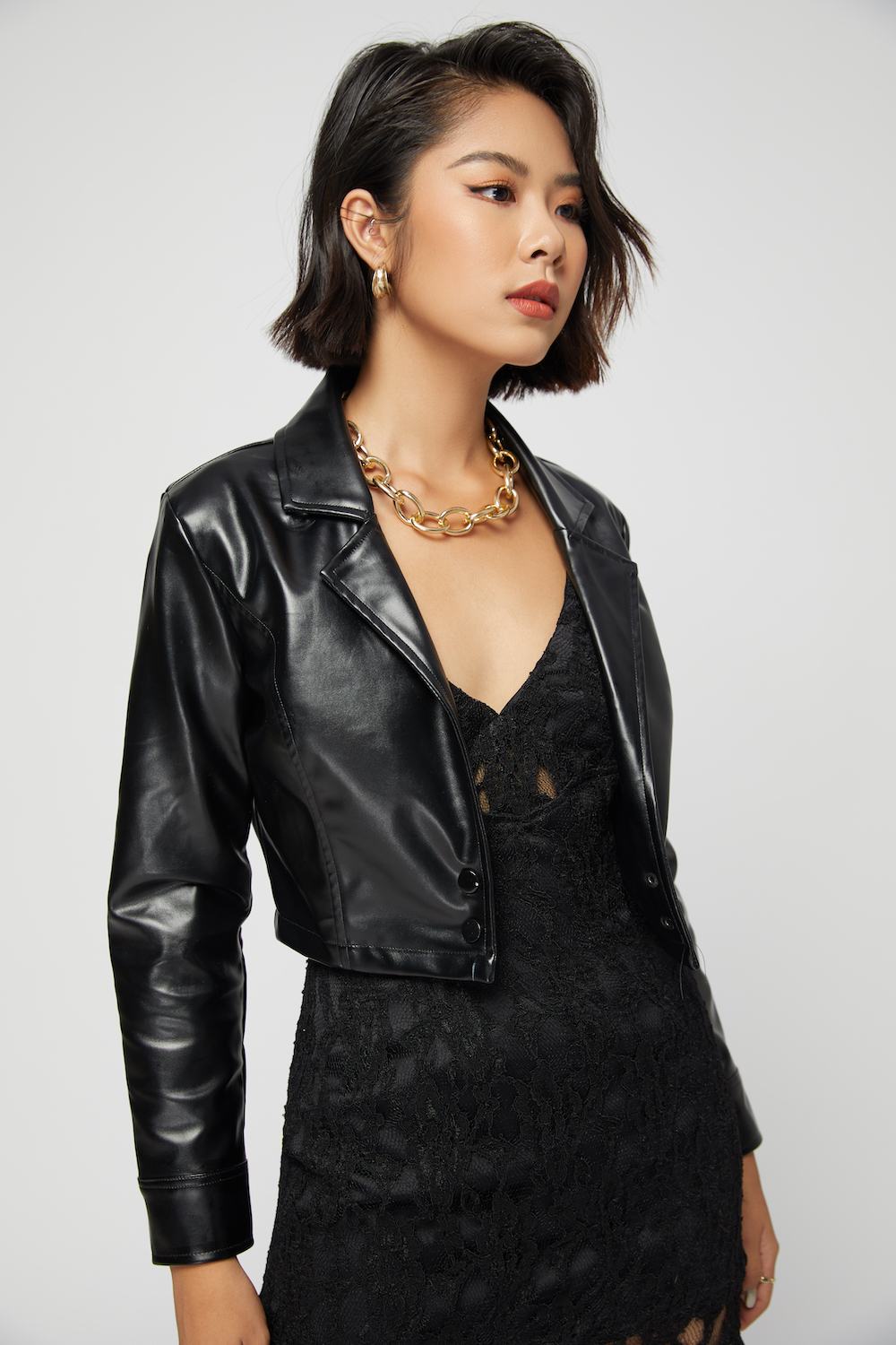 Áo khoác blazer da lửng BLMDE