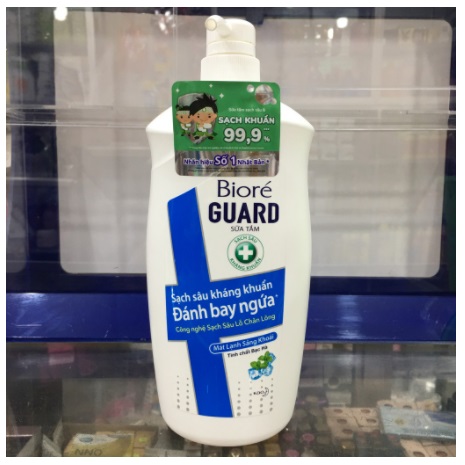 Sữa tắm biore kháng khuẩn, tinh chất bạc hà 800g