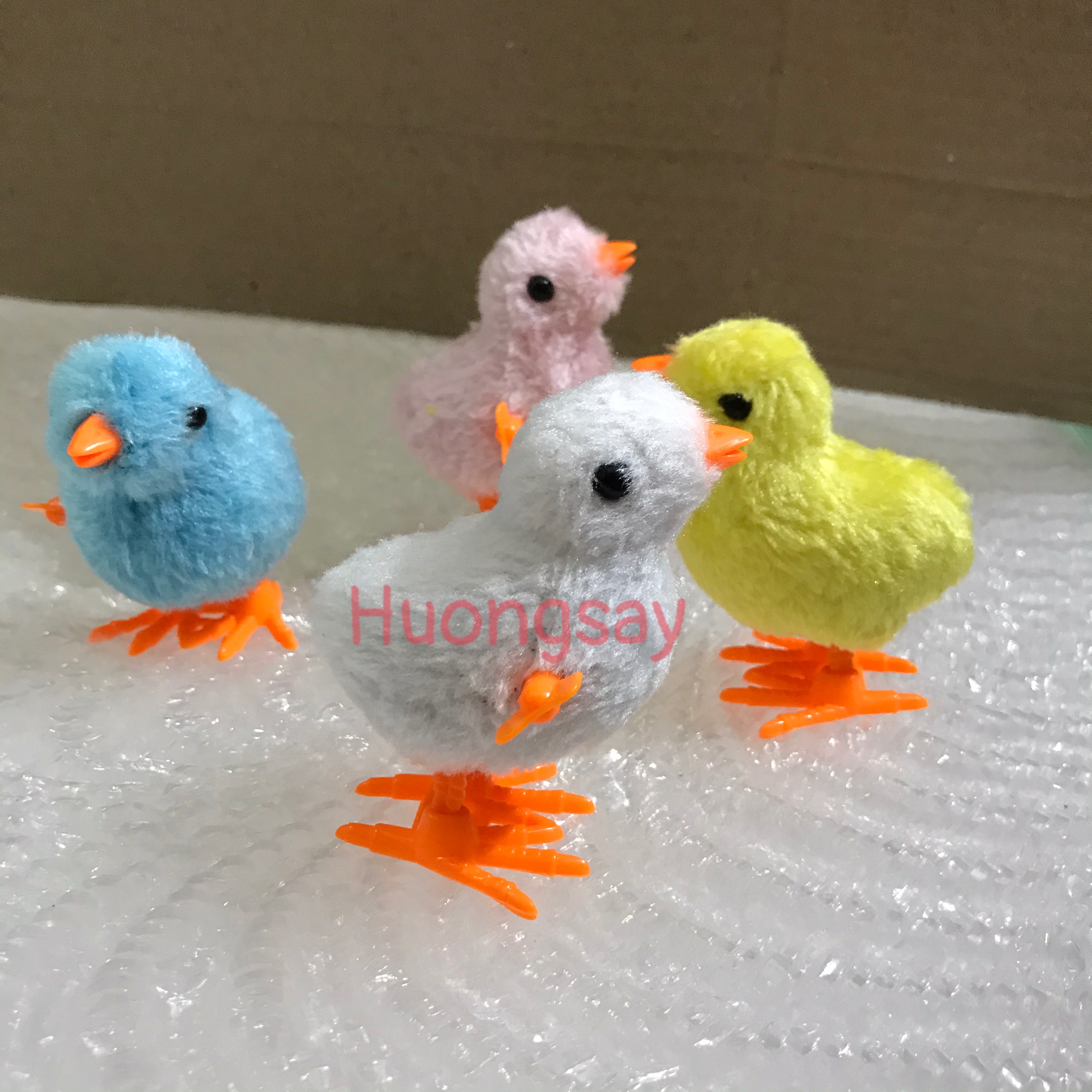 Gà con vặn cót cho bé