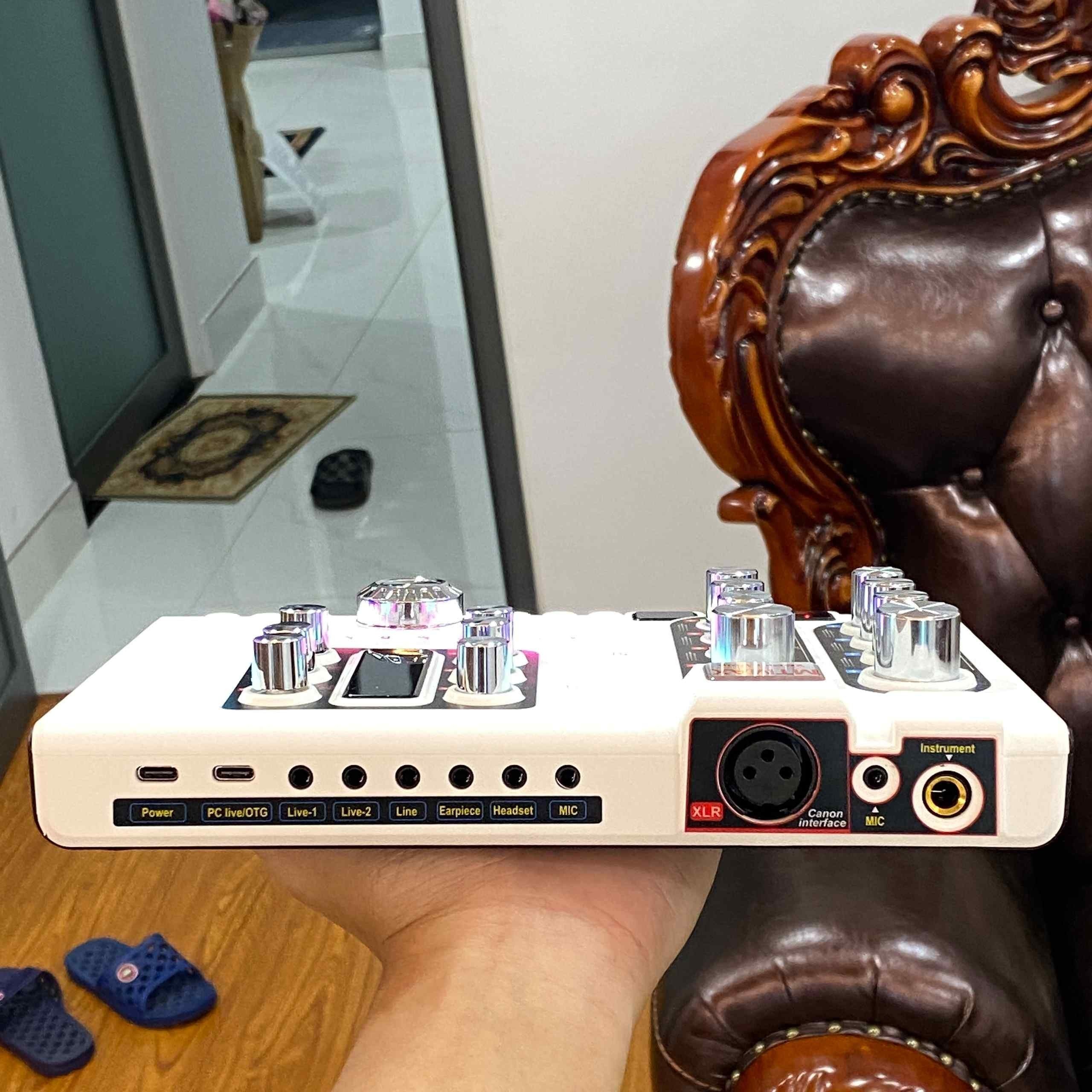Soundcard MTMAX X6Pro - Thiết Bị Hỗ Trợ Thu Âm Và Phát Sóng Livestream Chất Lượng Cao