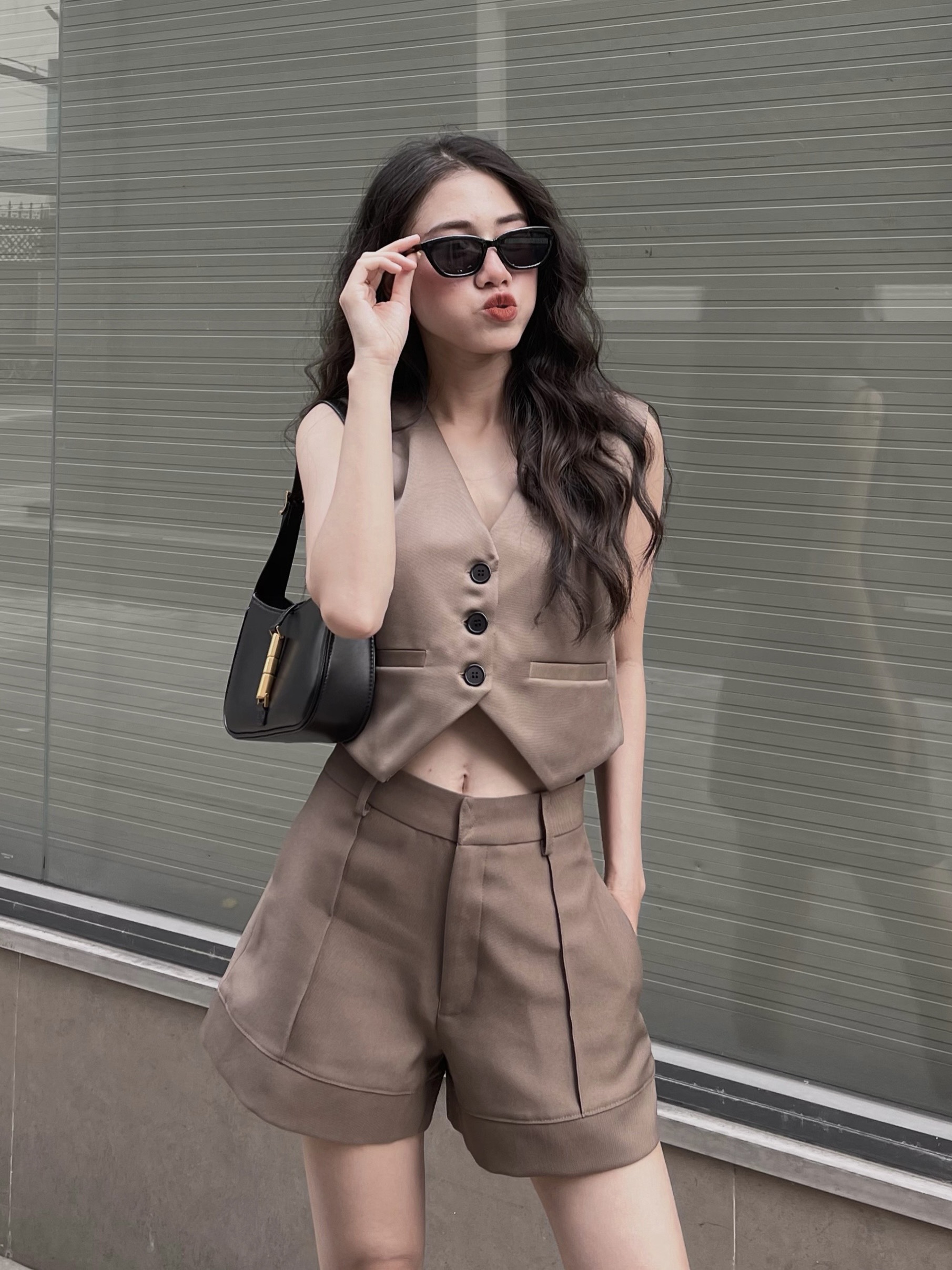 Quần Short Lưng Cao Tafta Màu Trắng - HOO DESIGN