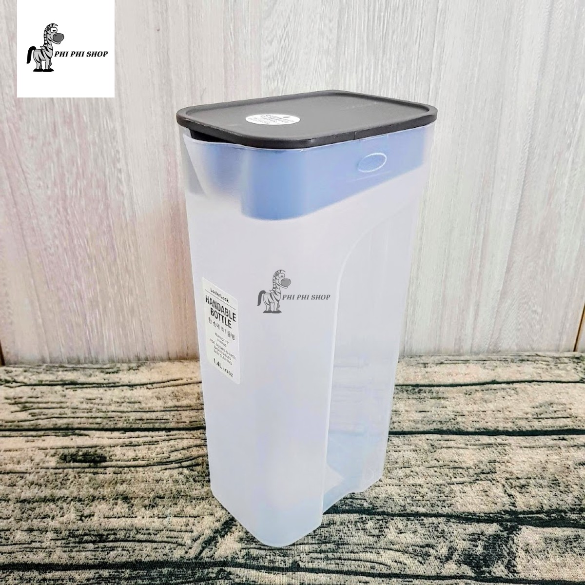 [HCM]Bình đựng nước LocknLock Handle Bottle dung tích 1.4L HAP817