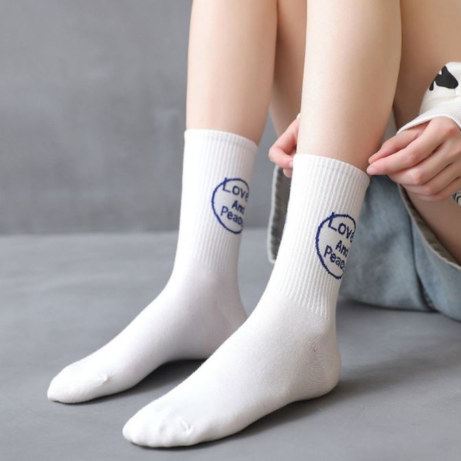 Set 5 Đôi Tất Vớ Nữ Cao Cổ Love And Peace
