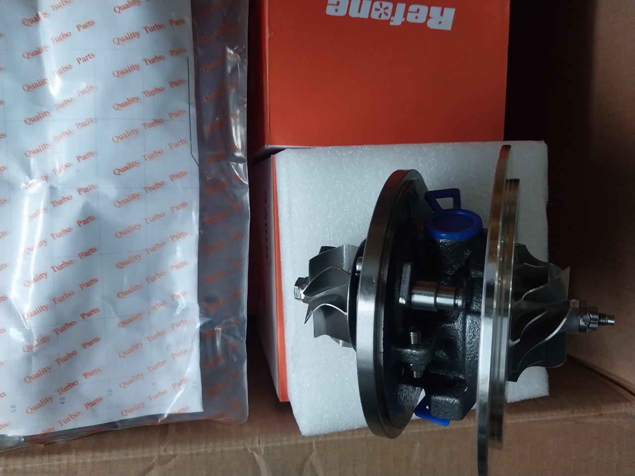 RUỘT TURBO  DÙNG CHO MERCEDES SPRINTER 16 CHỖ