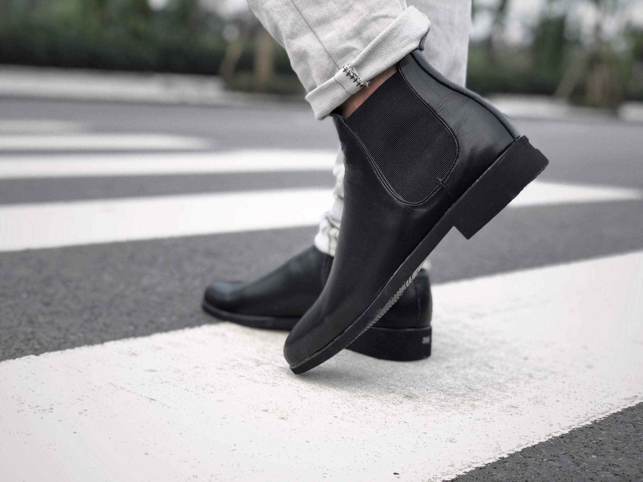 Giày nam Chelsea boots kiểu dáng đường phố Hot nhất . Tặng Tất Khử Mùi