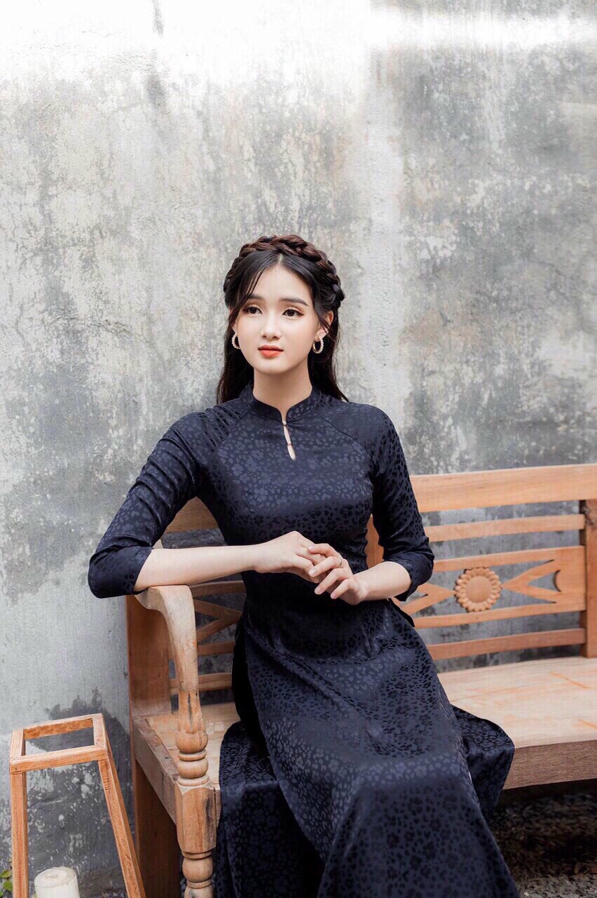 Set Áo Dài Truyền thống Gấm Thái Tuấn đính hạt kèm quần – Xưởng Áo Dài Nhanh Phạm