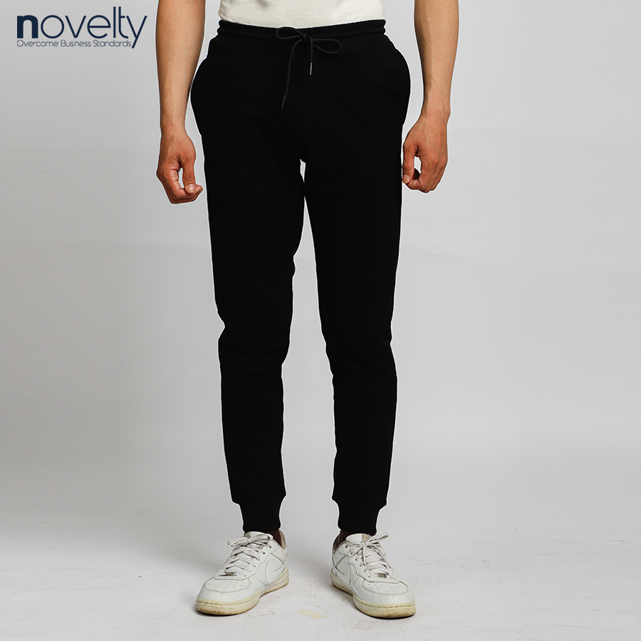 Quần jogger nam Novelty màu đen 220366Q