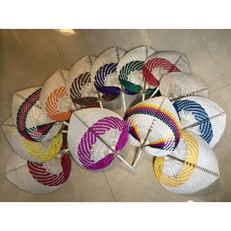Quạt nan hình lá đề trái tim-lh 0978945425