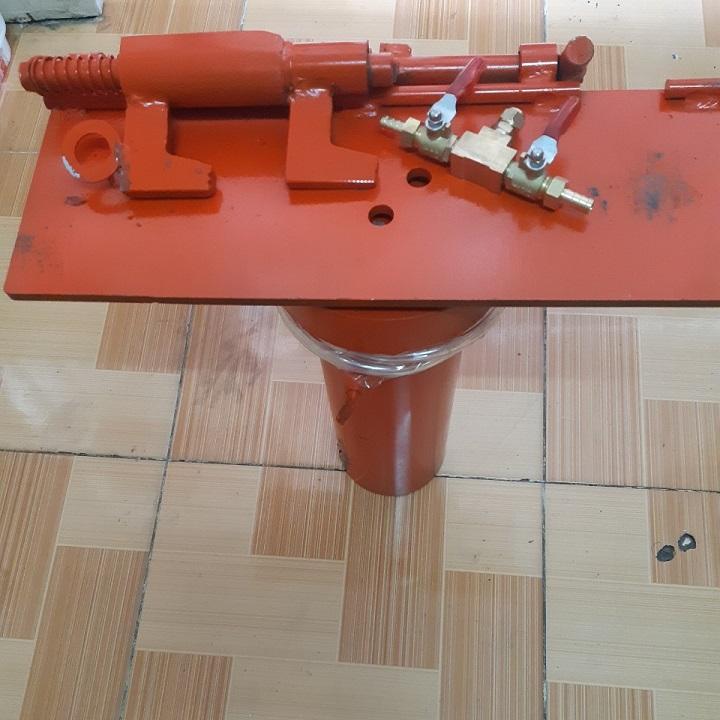 Ben đội hơi cho tiệm rửa xe