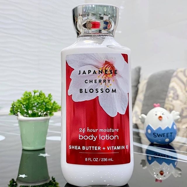 Sữa dưỡng thể Bath & Body Work (236ml)