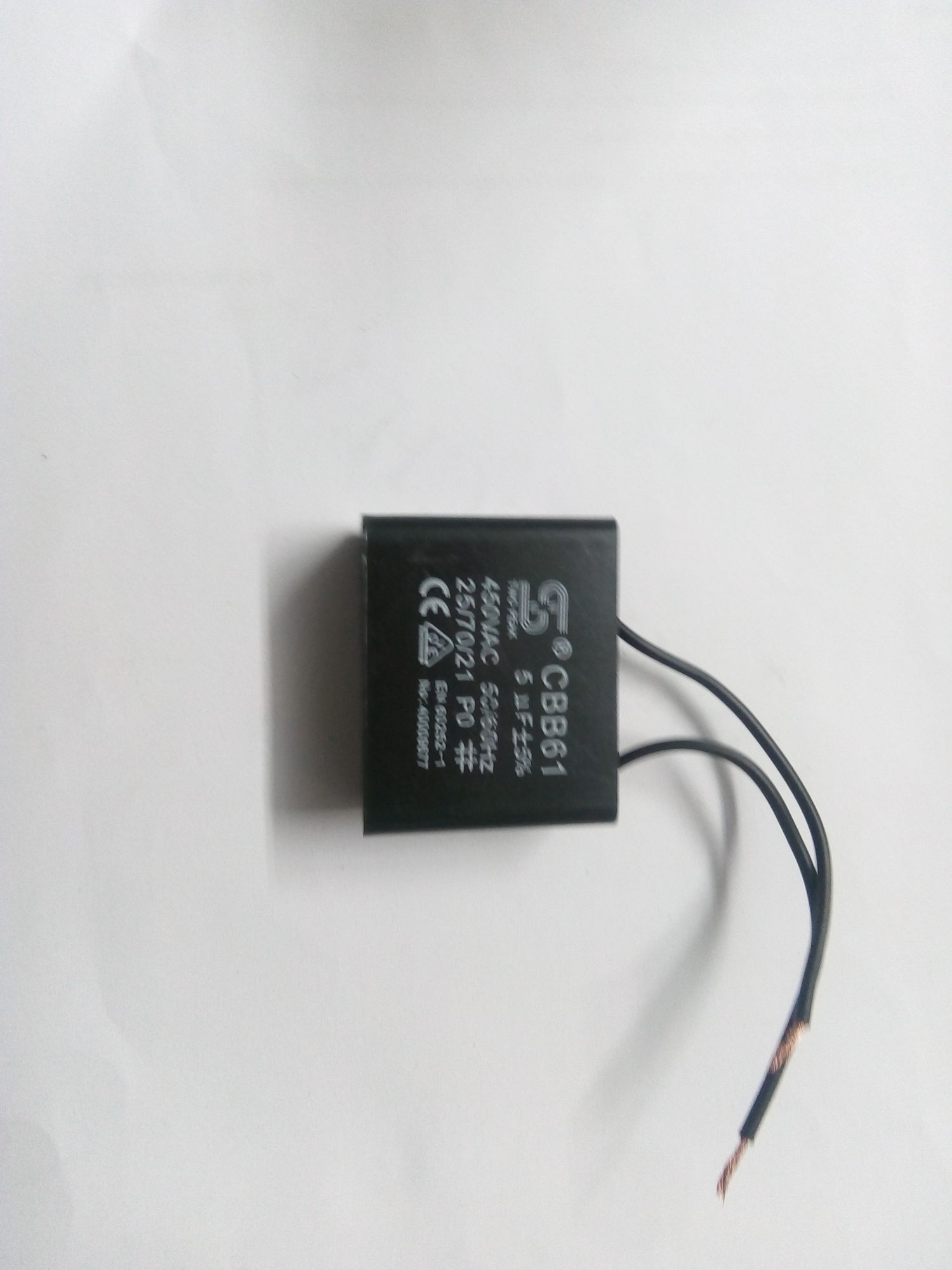 Tụ điện 5MF cho mo to quat hoi nuoc