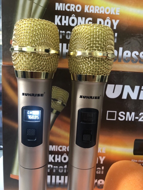 Micro karaoke, micro không dây, micro karaoke shure 20 hãng bluetooth có màn hình LCD, hát nhẹ và êm,dành cho loa kéo, dàn amly có cổng mic jack 6.5, bảo hành 1 năm
