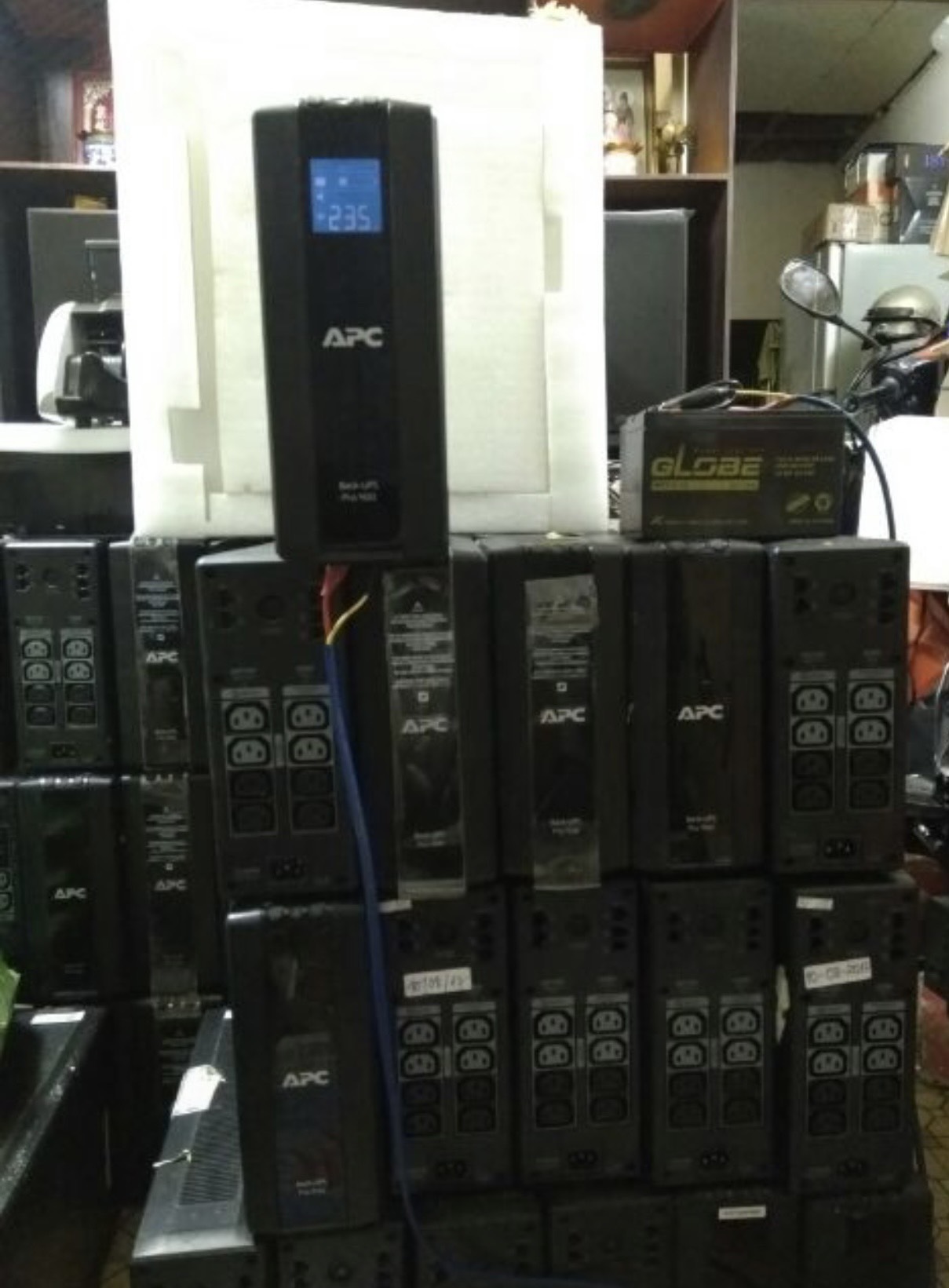 Bộ Lưu Điện UPS APC LCD-BR900GI