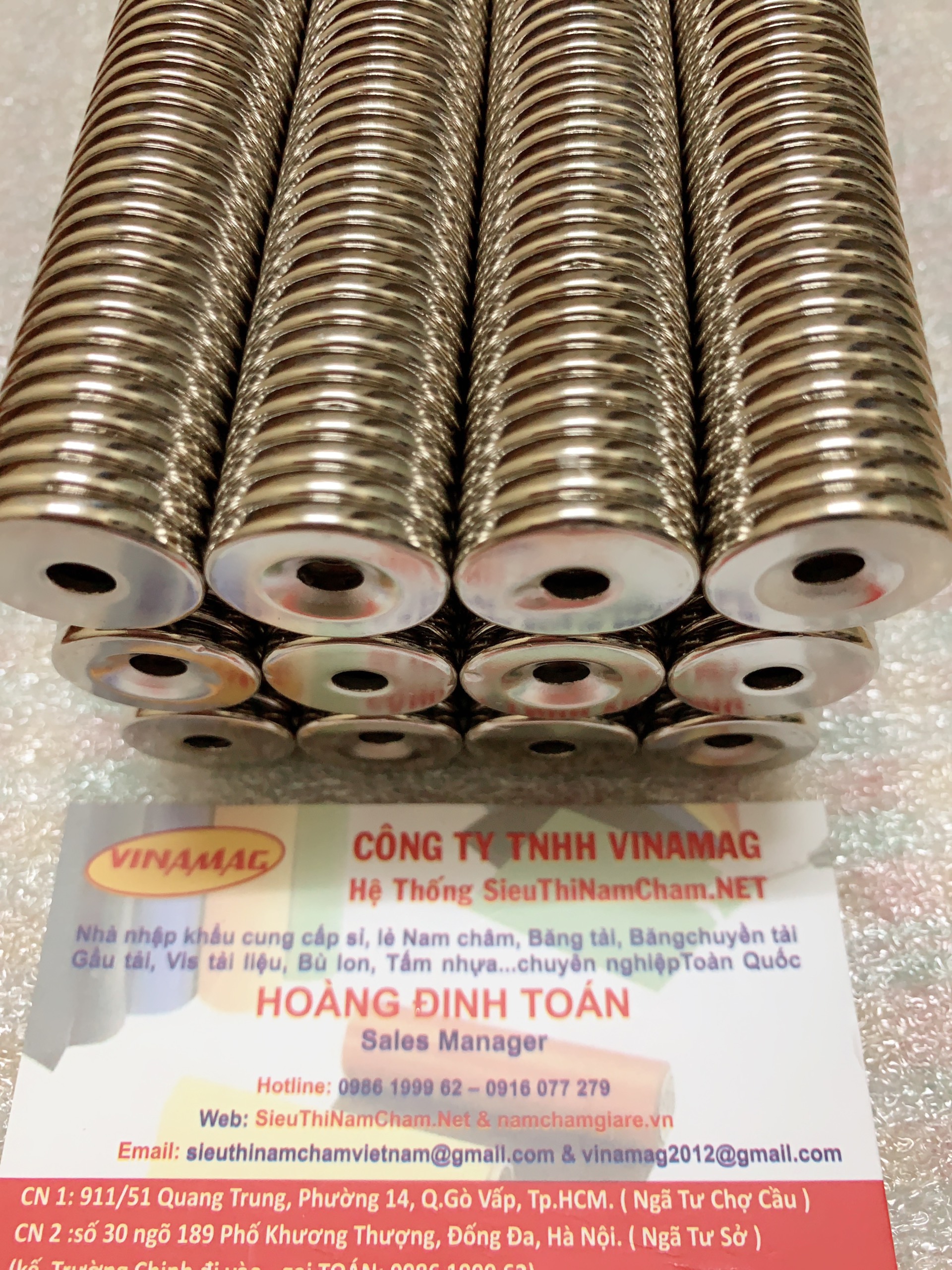 Nam châm viên D20x3 lỗ 5mm N50 loại bắt vít