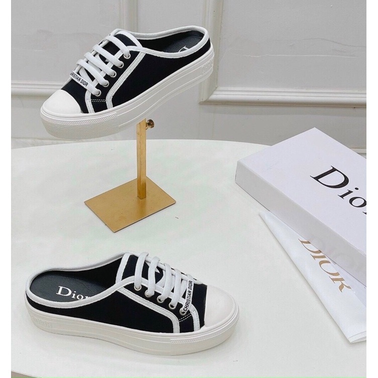 Giày sục DIOR thể thao đạp gót mẫu mới