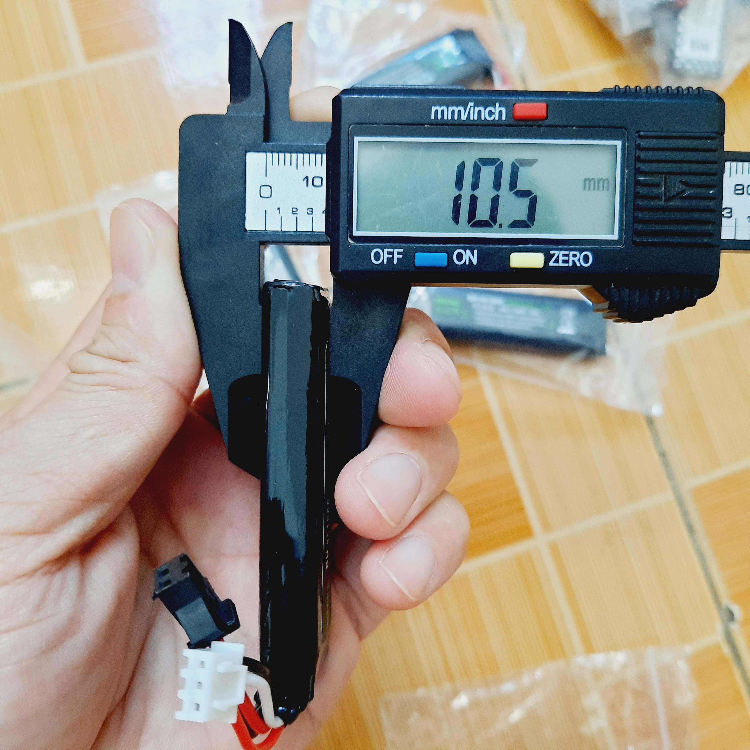 Pin sạc 2s 7.4v 2000mah pin 2 cổng nối sm-2p và xh-3p