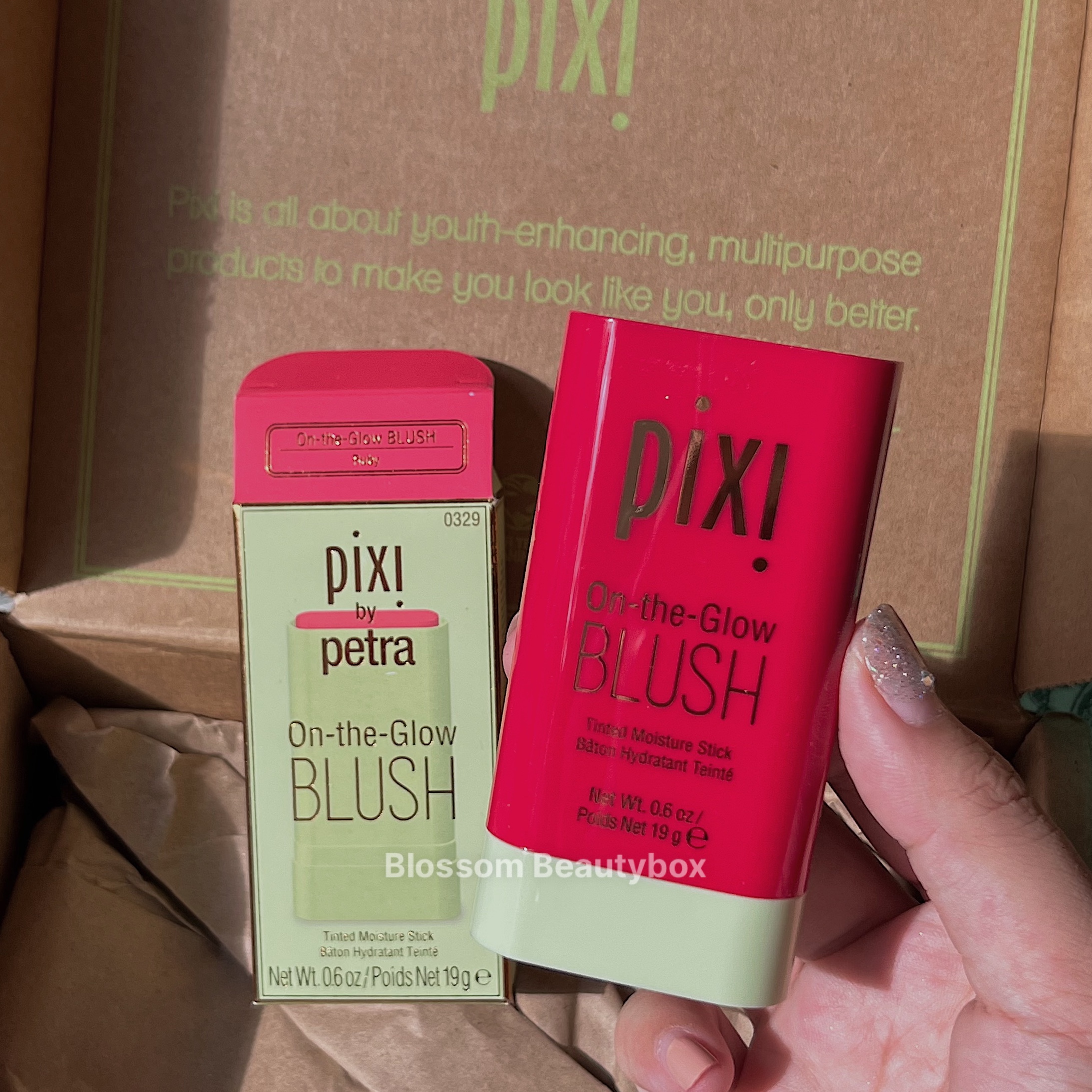 Má hồng dạng thỏi Pixi On-the-Glow Blush