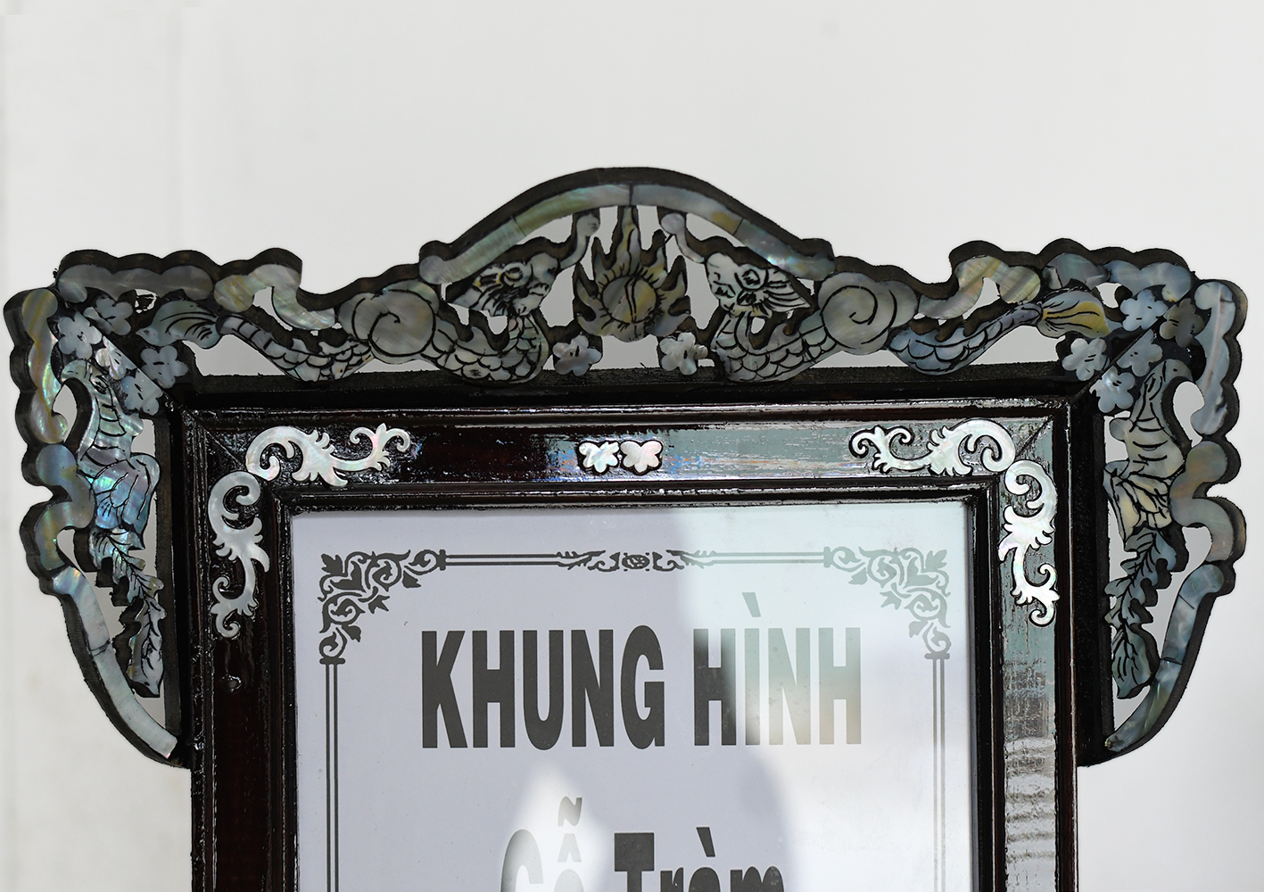 khung gỗ Tràm, cẩn ốc xà cừ 20 x 30