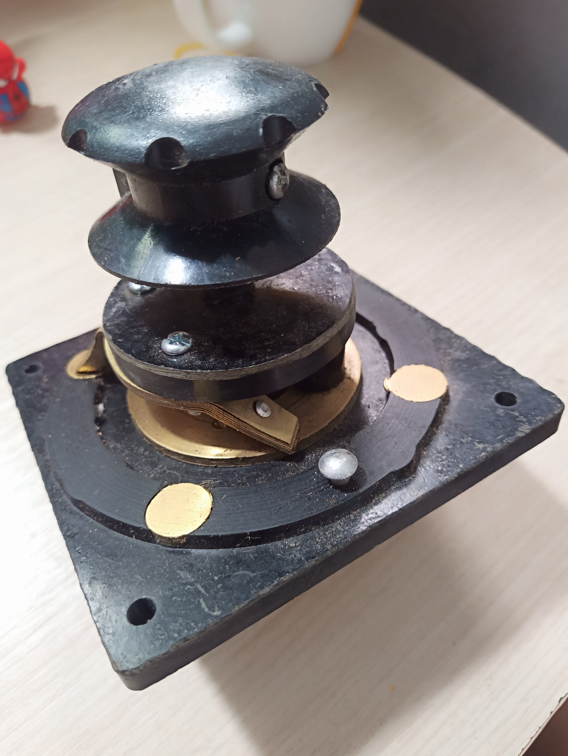 Screw knob volume, Galet 6ly