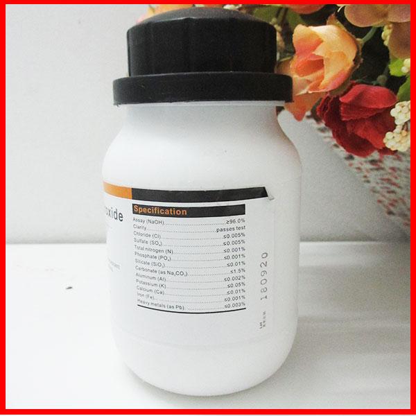 [HCM]Xút Naoh làm xà phòng lọ 500g