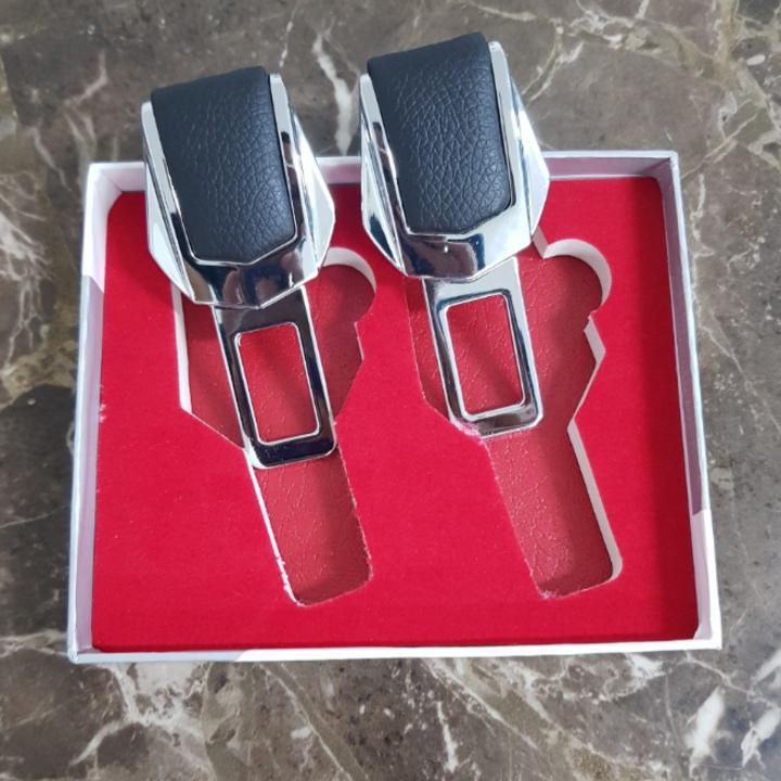 Bộ 2 chiếc chốt khóa dây đai an toàn, chống kêu ô tô, xe hơi Mitsubi.shi 4S-MI