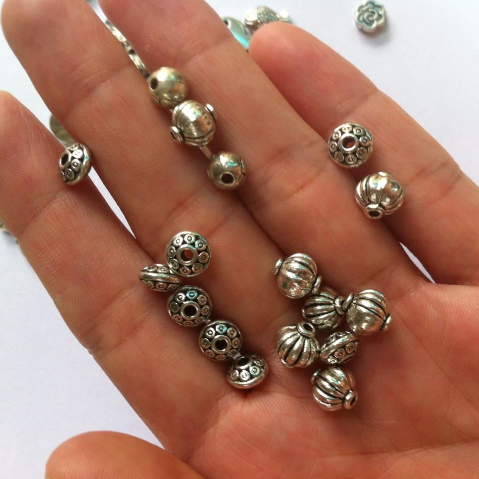 3 charm lỗ xỏ dây 1mm cước tròn