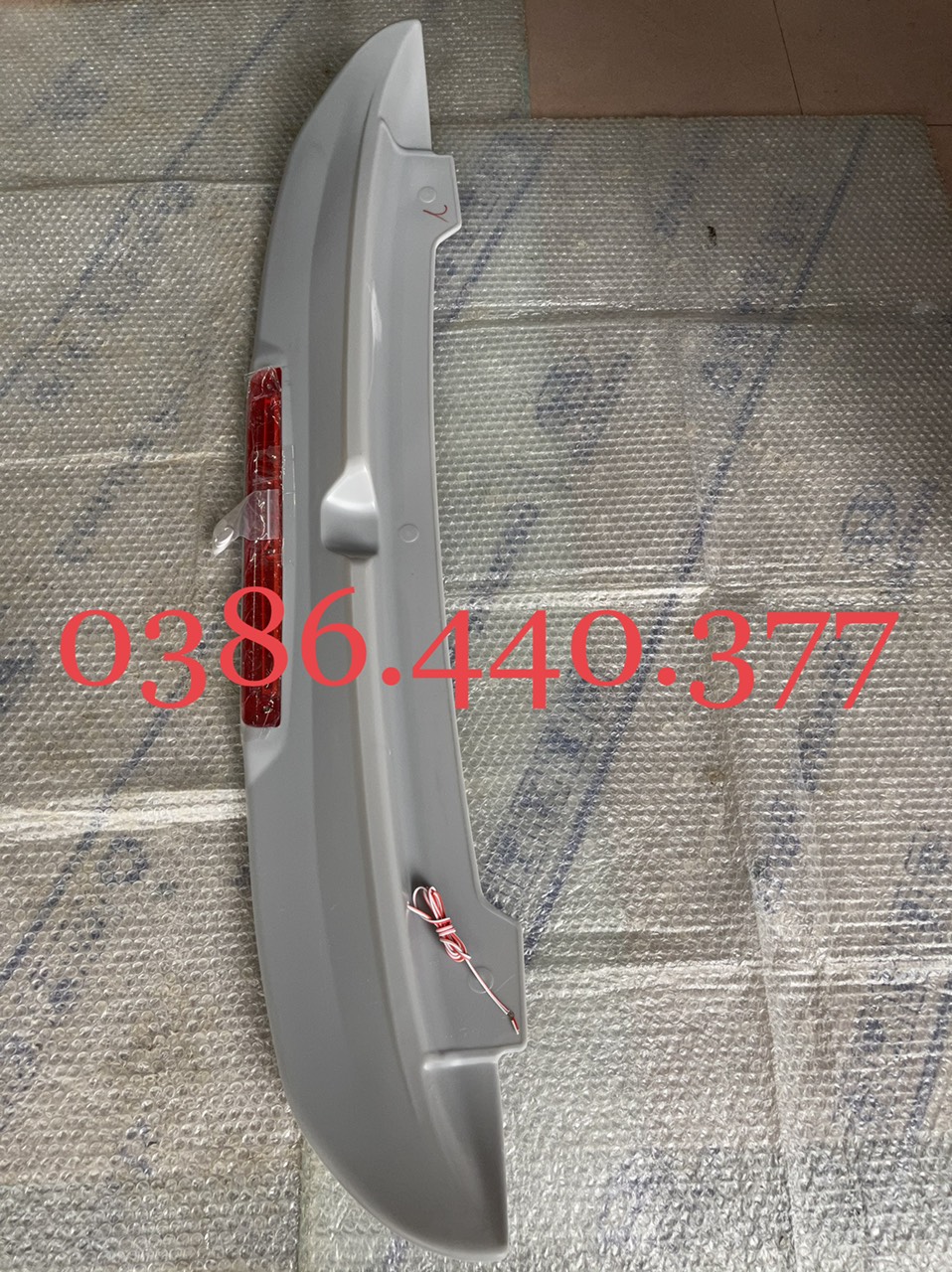 Đuôi gió Innova 05-16 (Có Đèn) OEM