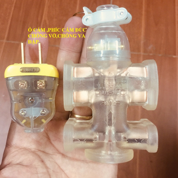 Combo 1 ổ cắm, 1 phích cắm nhựa nguyên sinh chống vỡ , an toàn , siêu bền bỉ , không vỡ bể khi va đập , ổ cắm điện đúc nguyên khối , chui cắm điện