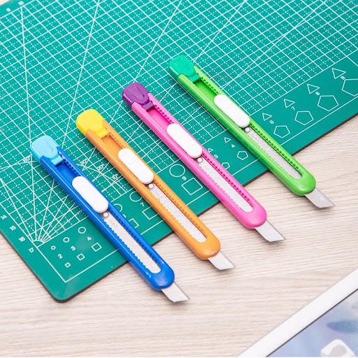 Dao rọc giấy nhỏ Deli E2054