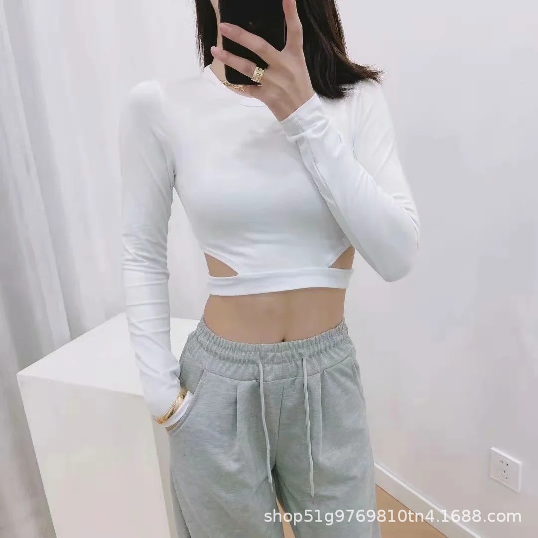 Áo thun croptop tay dài cổ tròn khoét eo