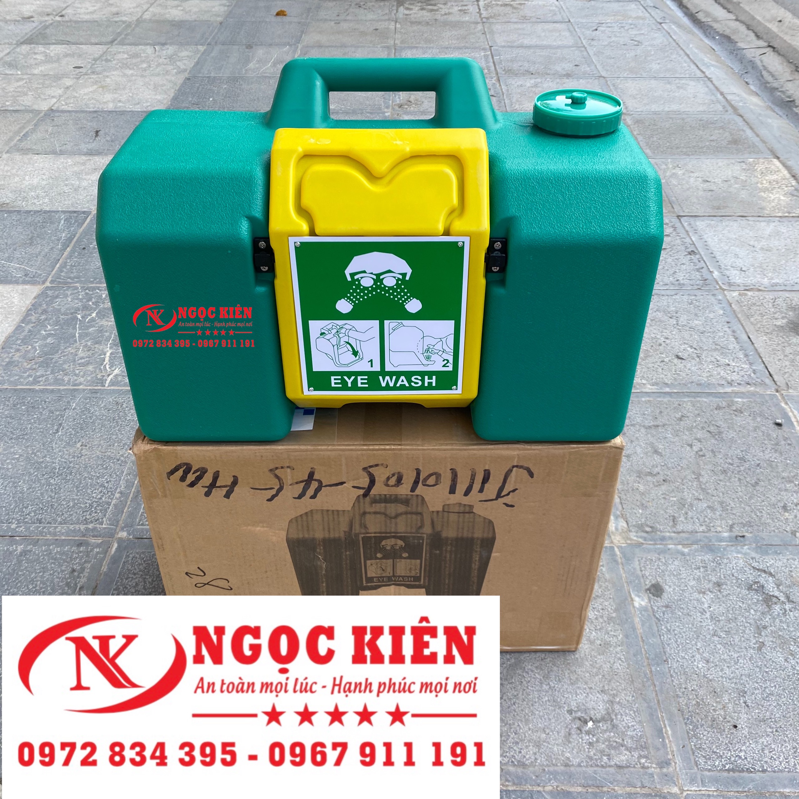 Bình rửa mắt khẩn cấp