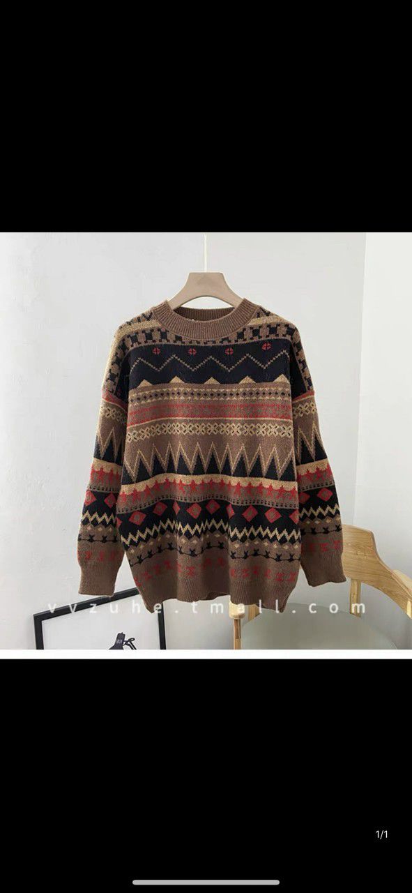 Áo len hoạ tiết thổ cẩm
