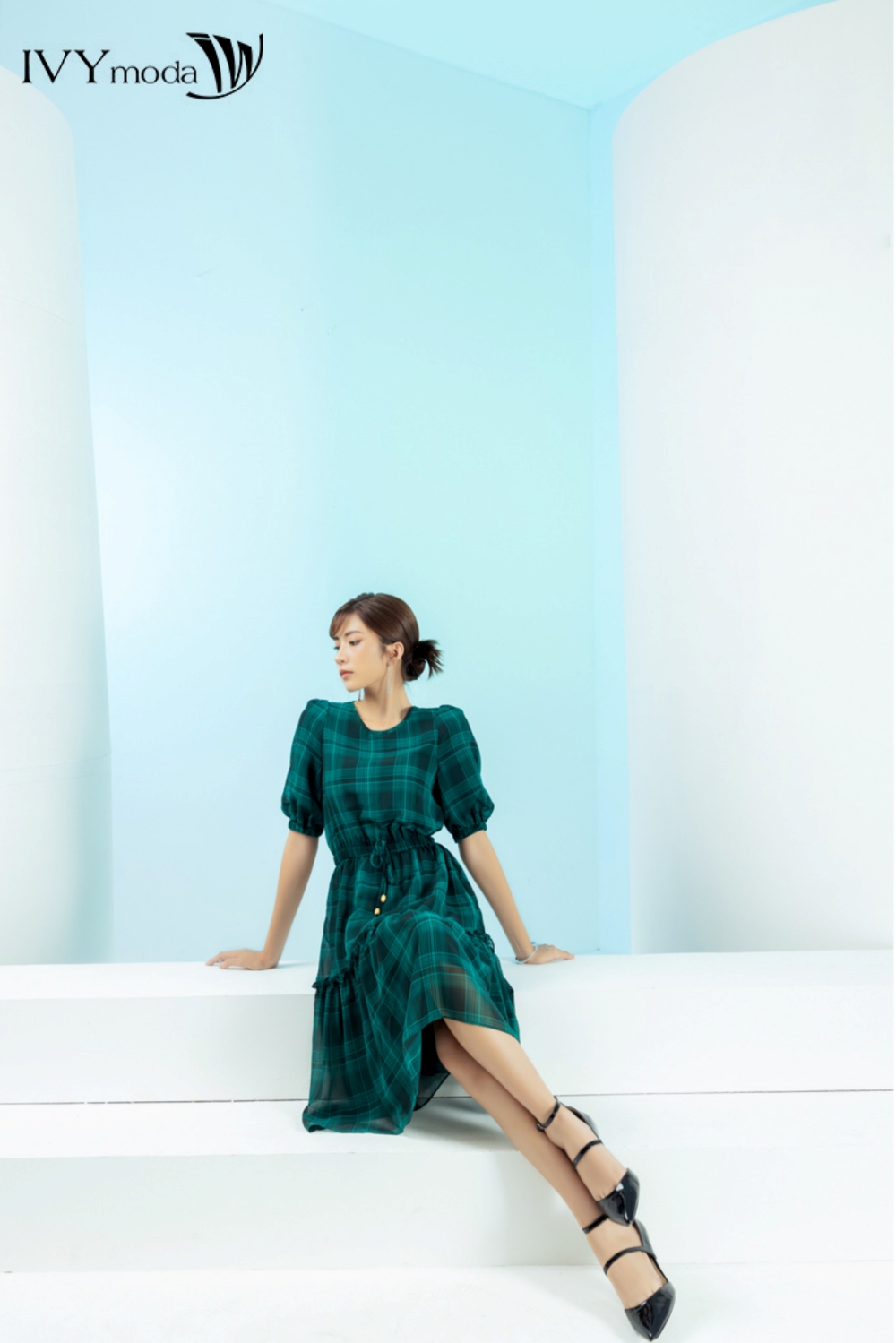 Đầm lụa xòe eo rút dây IVY moda MS 48M7543