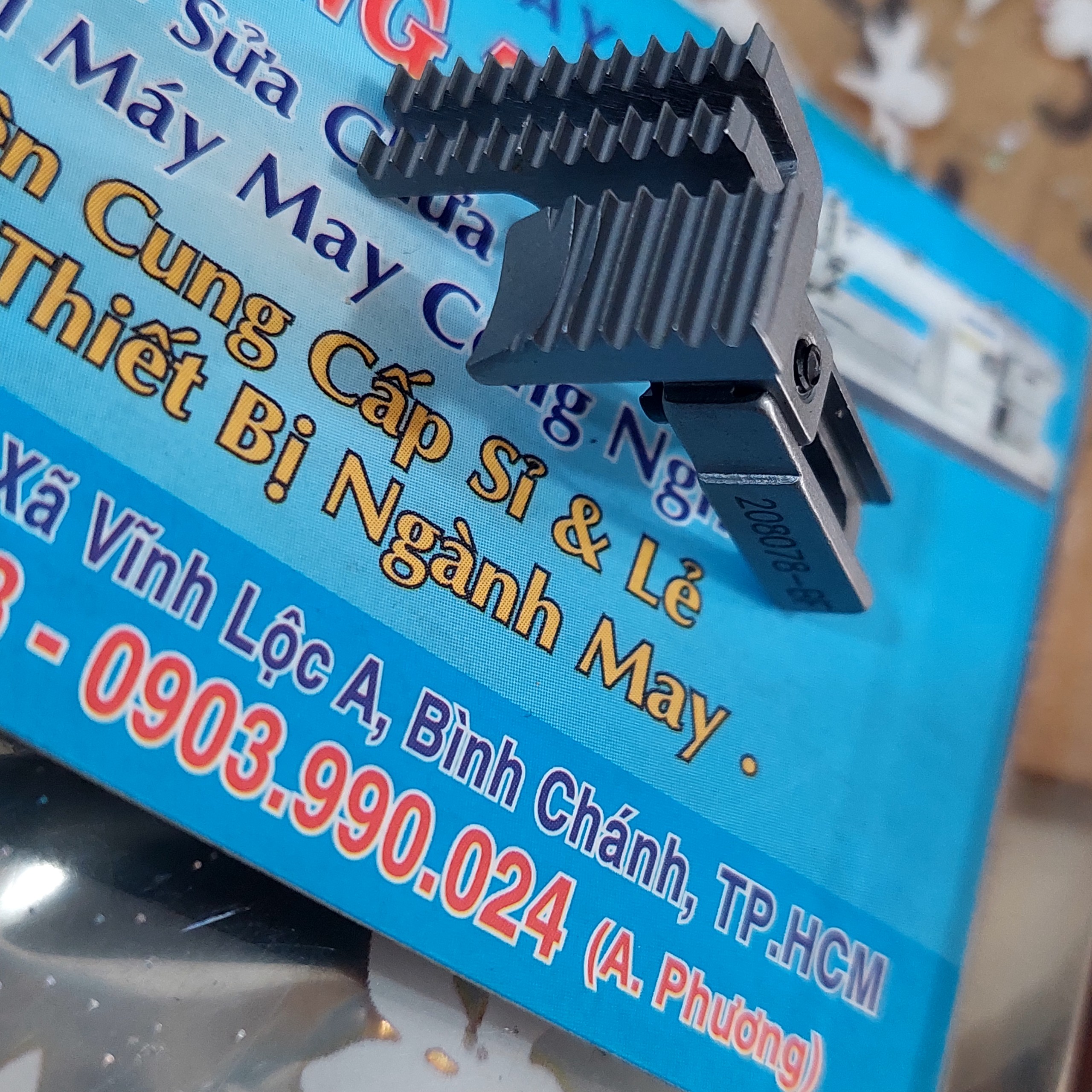 com bo răng cưa mặt nguyệt vắt sổ pegasus 4 chỉ