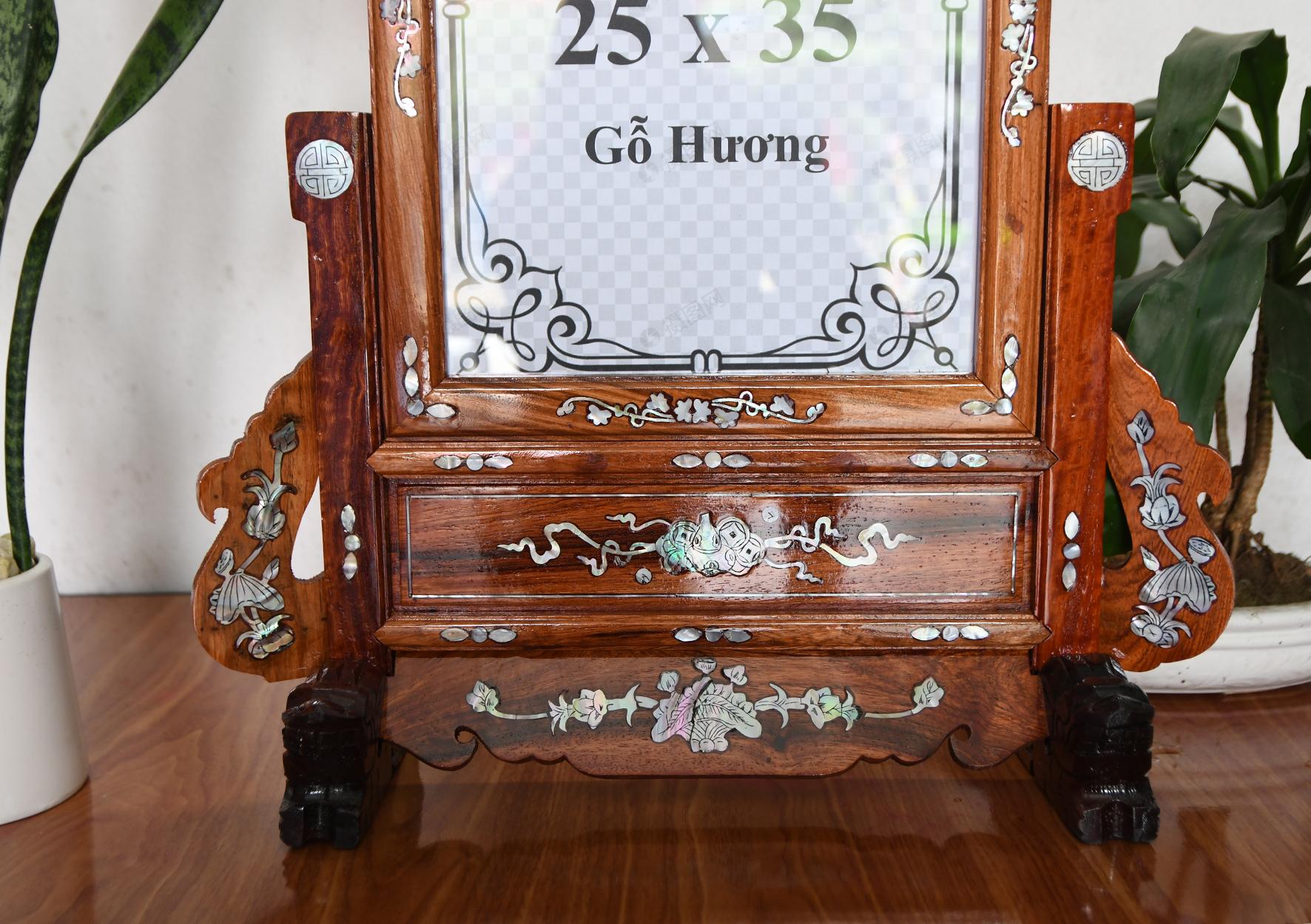 KHUNG ẢNH THỜ GỖ HƯƠNG 25X35