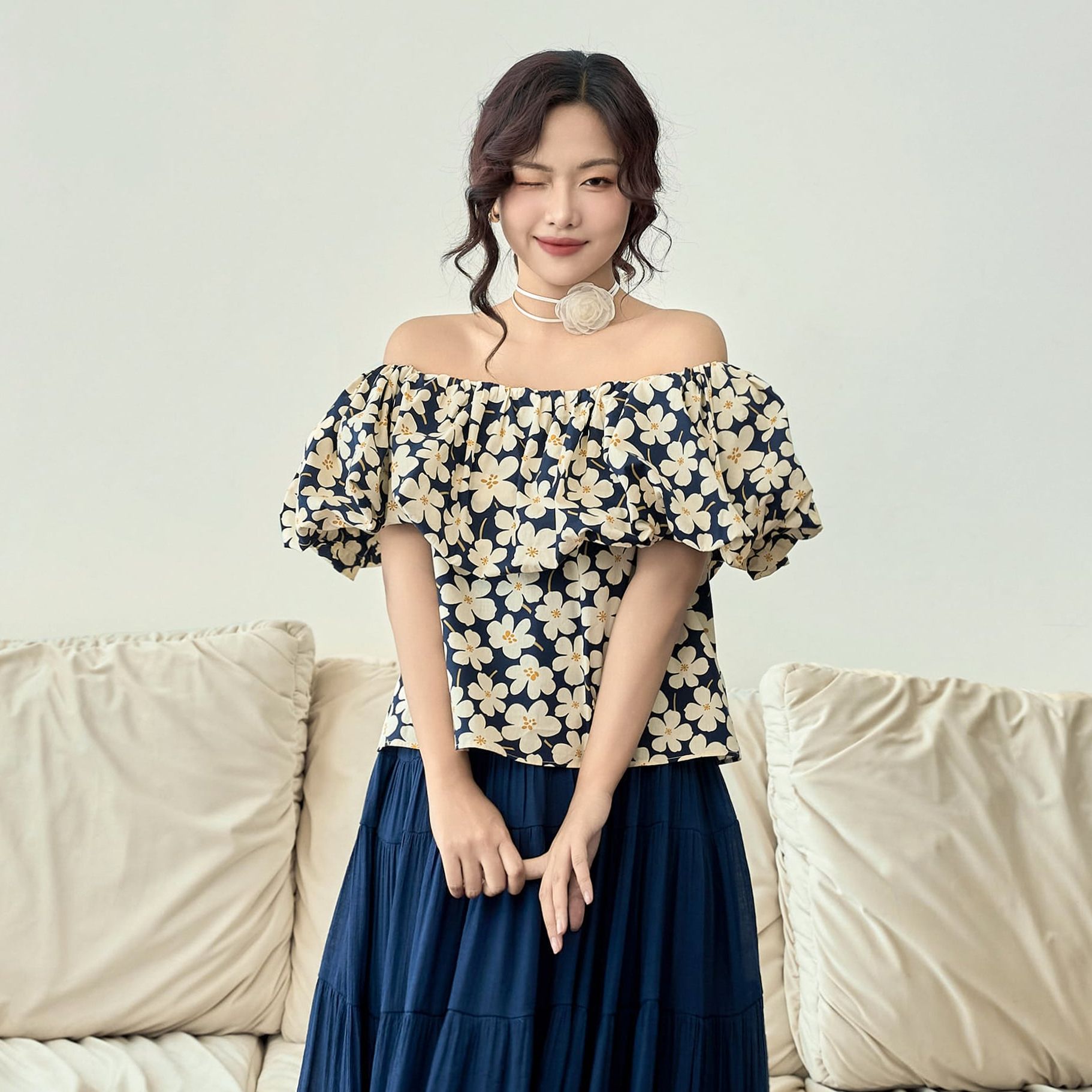 Voucher siêu sale 15% OLV - Áo kiểu trễ vai Hansel Floral Top