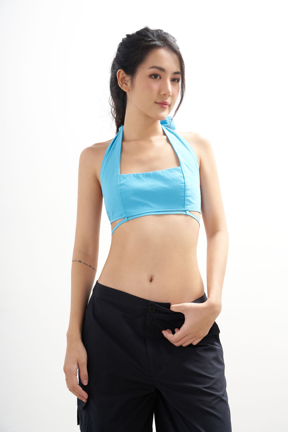[OUTLET SALE] DOTTIE - Áo kiểu buộc nơ hở lưng T0635