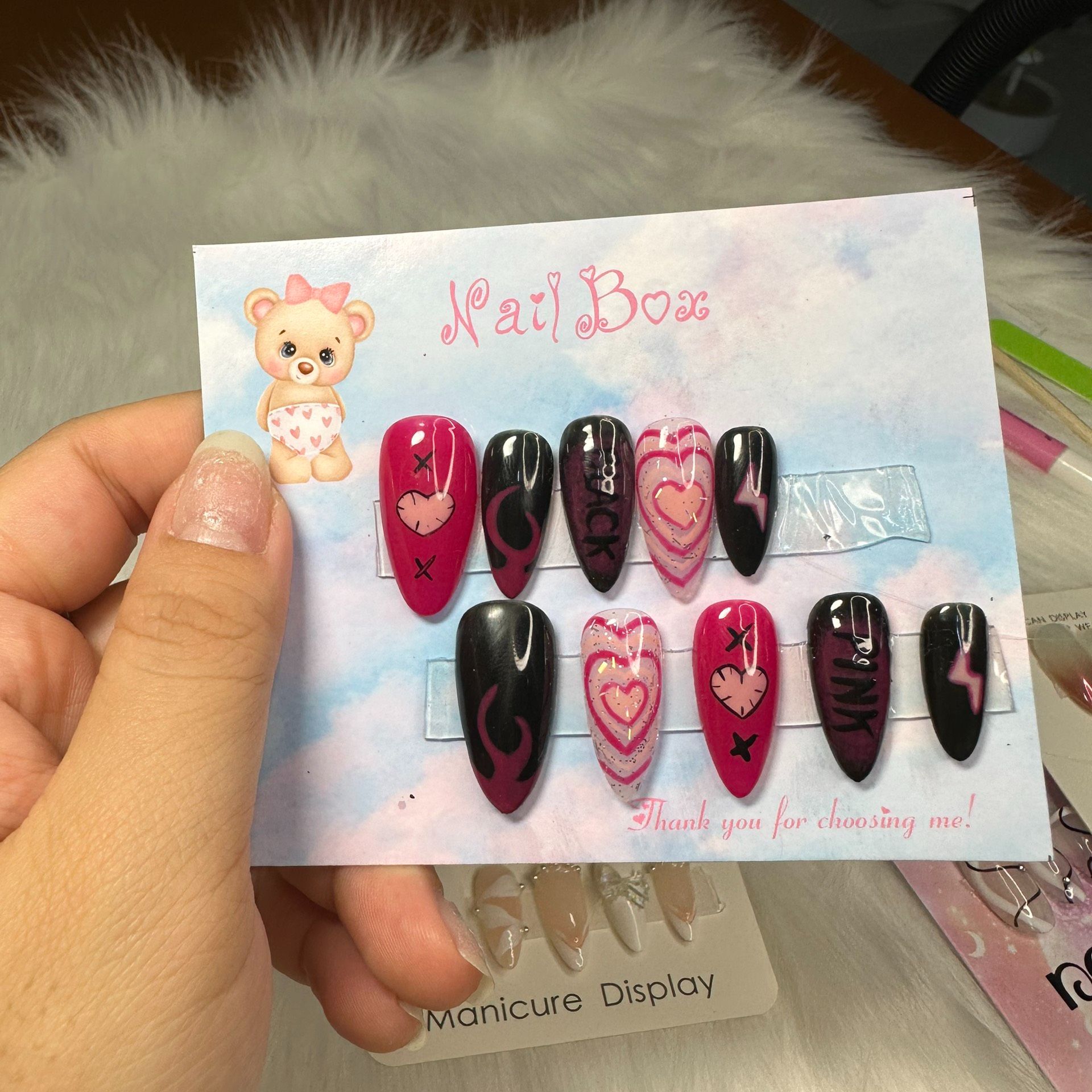 Nailbox thiết kế chất lượng kèm Keo
