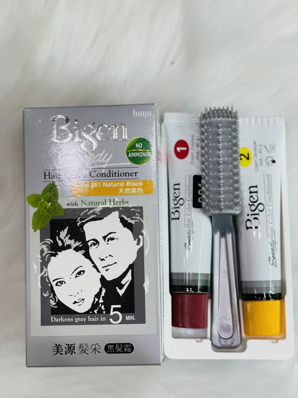 Thuốc nhuộm tóc cao cấp Bigen Speedy Hair Color Conditioner PHỦ BẠC 100%