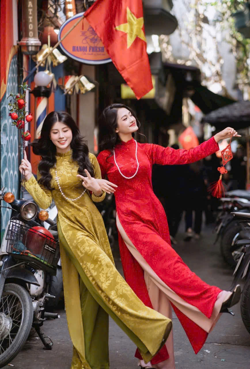 Áo dài truyền thống nhung in thủy mặc loại 1 vải dày co dãn tốt