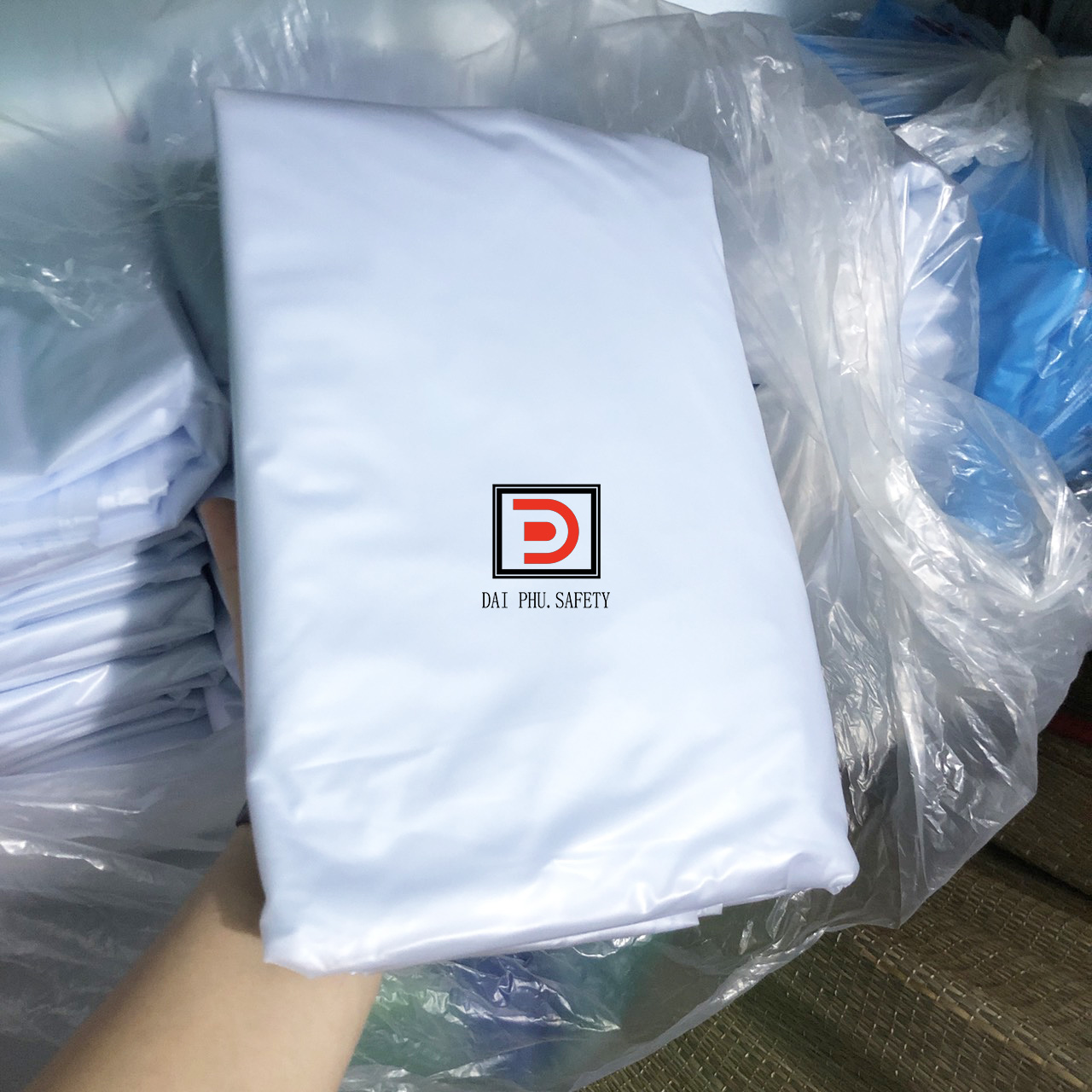 Tạp dề nhựa trong (HÌNH THẬT)