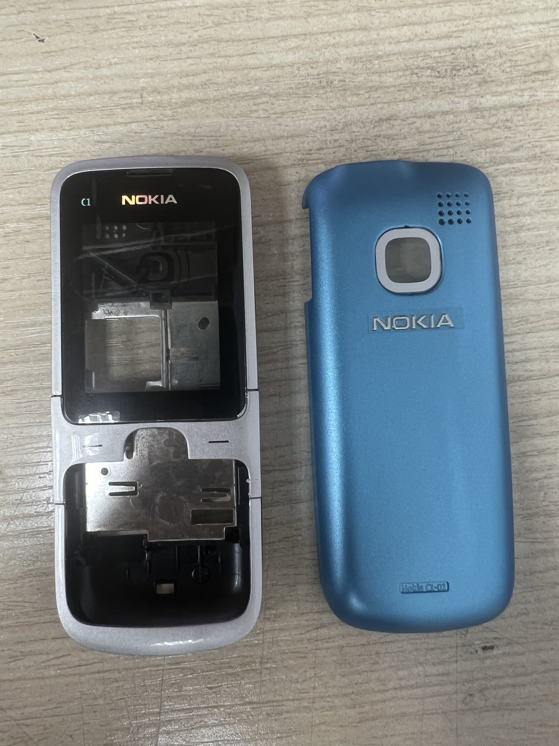 Vỏ nokia C1-01 kèm sườn