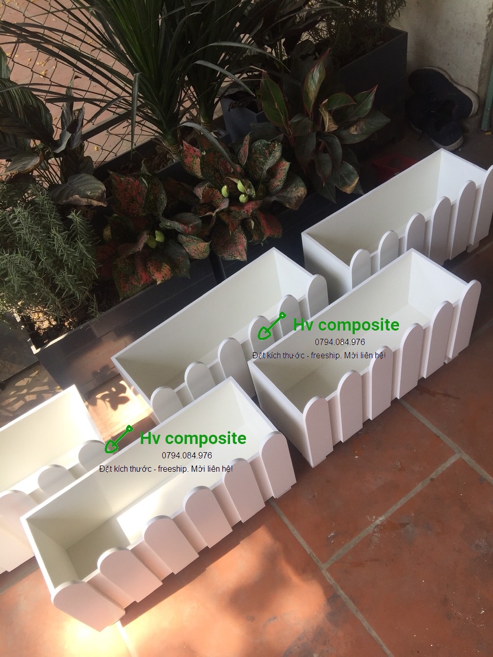 Chậu trồng cây composite hàng rào 50x20x25 (+5cm chân liền)