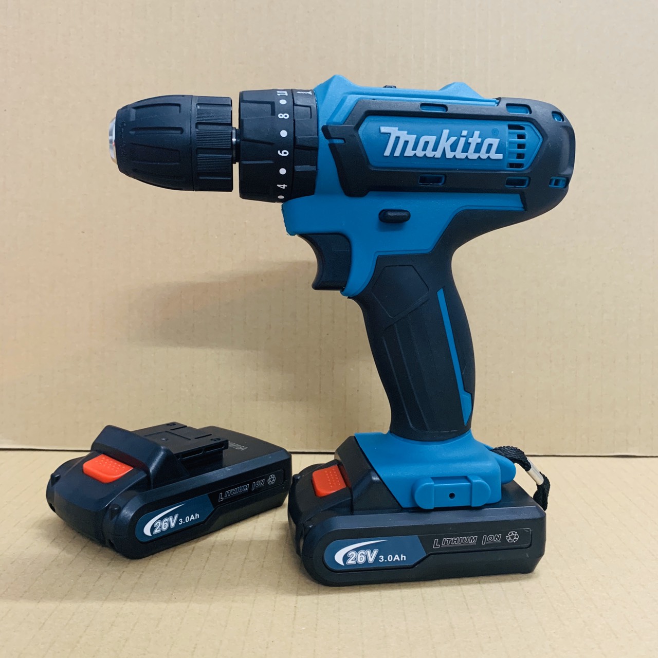Máy khoan pin có BÚA makita 26v. (kèm 2pin và nhiều phụ kiện)