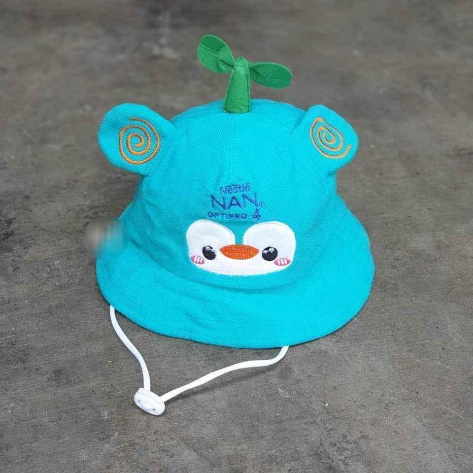 Bộ balo và nón chim cánh cụt NAN