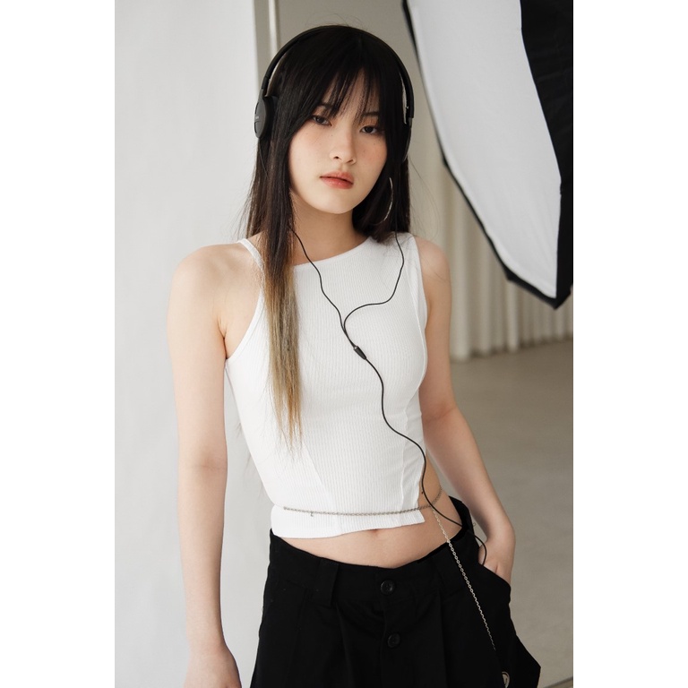Bất Đối Xứng Croptop // 19 DEGREES