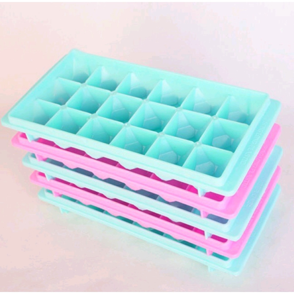 Khay Đá Nhựa 18 Viên Việt Nhật (ma-129)